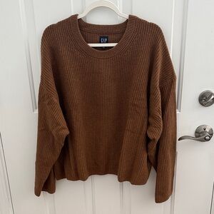 GAP Ribbed Crewneck Sweater in Chestnut Brown